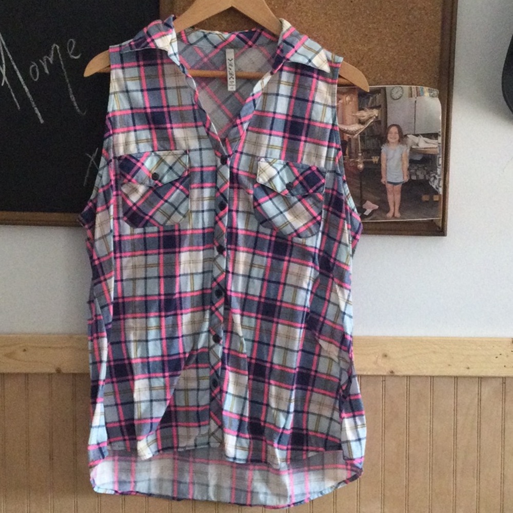 R&B beautiful  sleeveless top